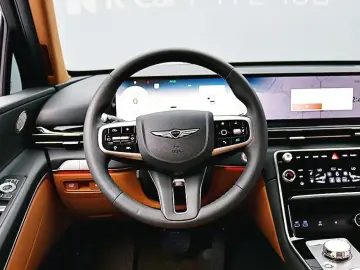 2023 Genesis GV80 с пробегом 25 280 км