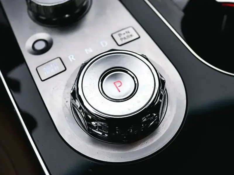 2023 Genesis GV80 с пробегом 25 280 км