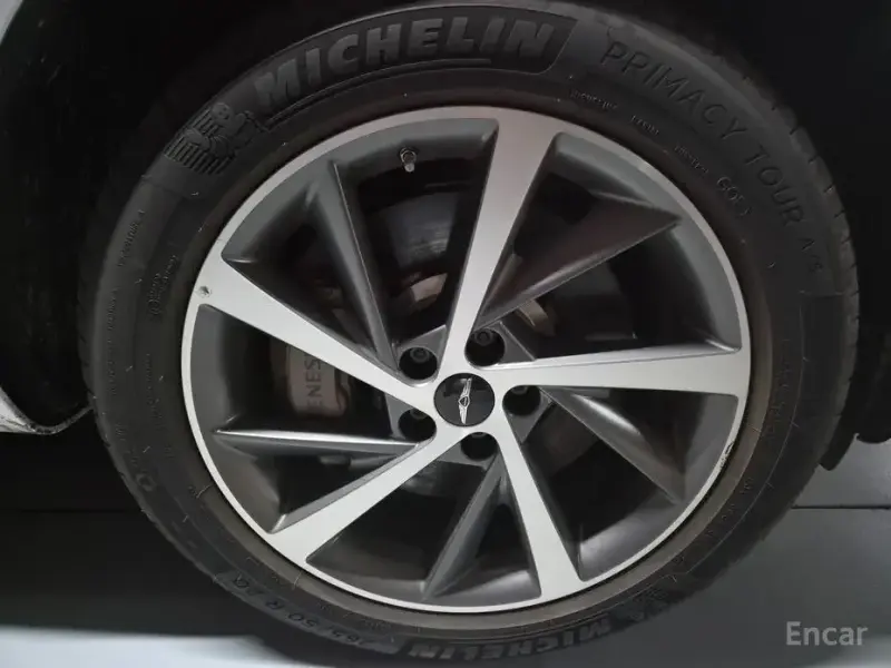 2023 Genesis GV80 с пробегом 44 888 км