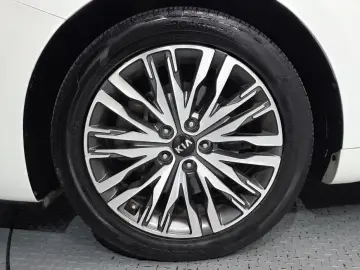 2020 Kia K7 с пробегом 65 889 км