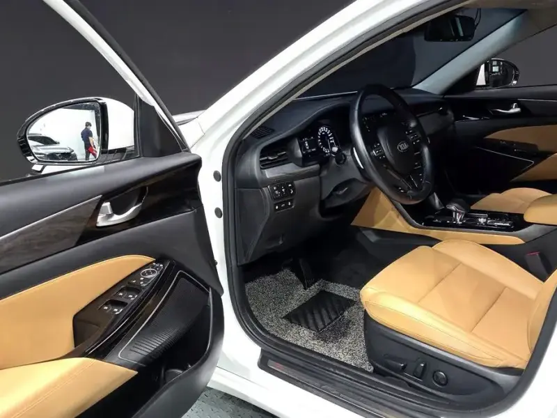 2020 Kia K7 с пробегом 65 889 км