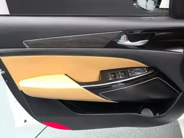 2020 Kia K7 с пробегом 65 889 км