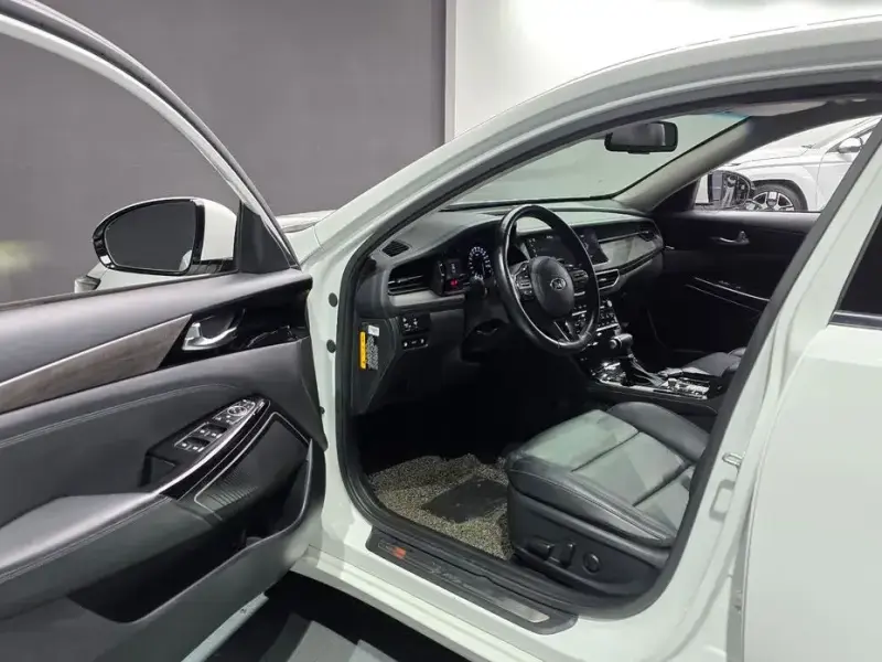 2020 Kia K7 с пробегом 93 424 км