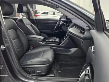 2019 Kia K7 с пробегом 18 162 км