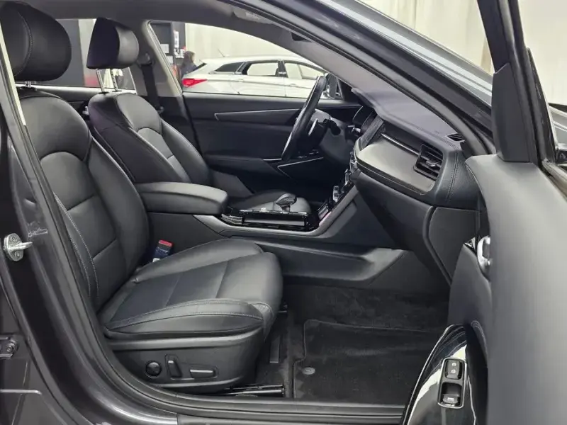 2019 Kia K7 с пробегом 18 162 км