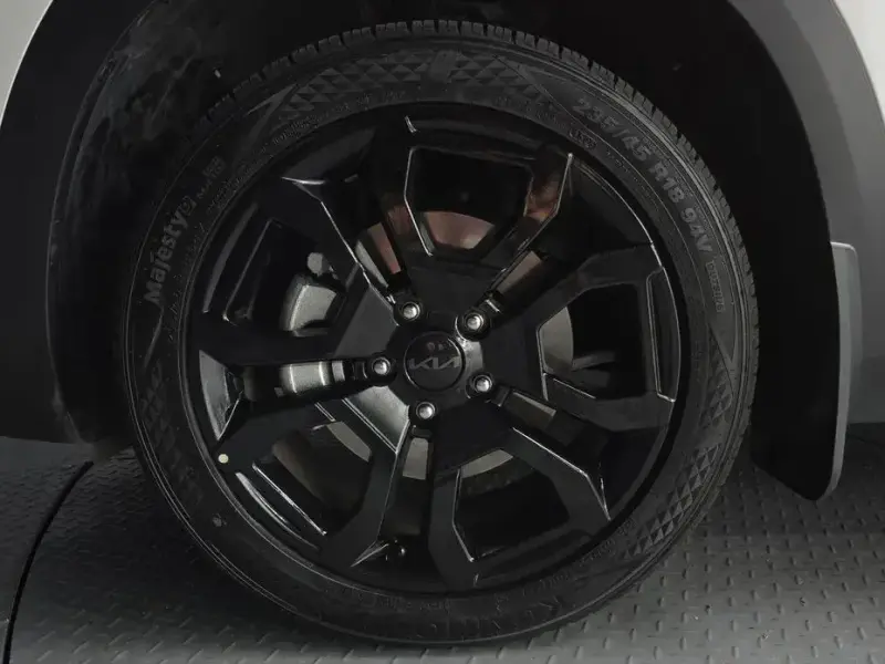 2025 Kia Seltos с пробегом 7 702 км