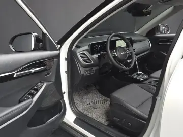 2025 Kia Seltos с пробегом 7 702 км
