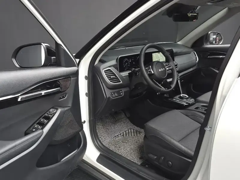 2025 Kia Seltos с пробегом 7 702 км