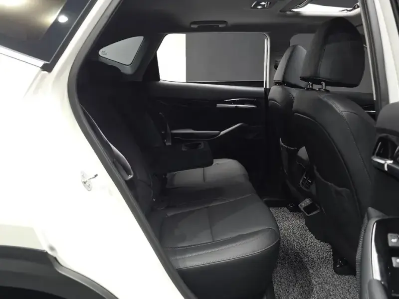 2025 Kia Seltos с пробегом 7 702 км