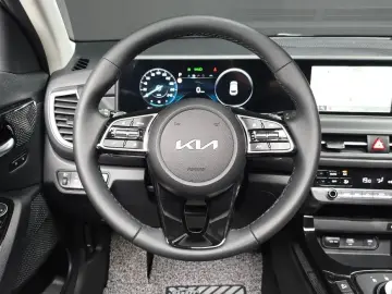 2025 Kia Seltos с пробегом 7 702 км