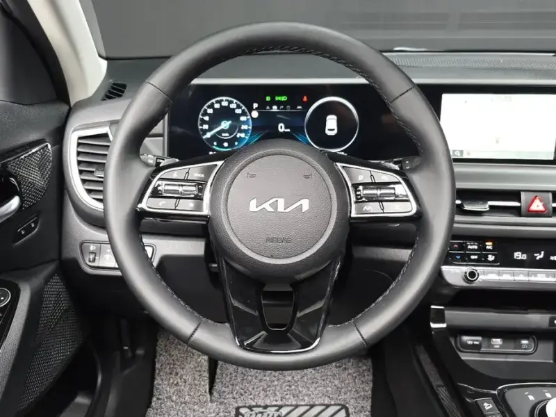 2025 Kia Seltos с пробегом 7 702 км