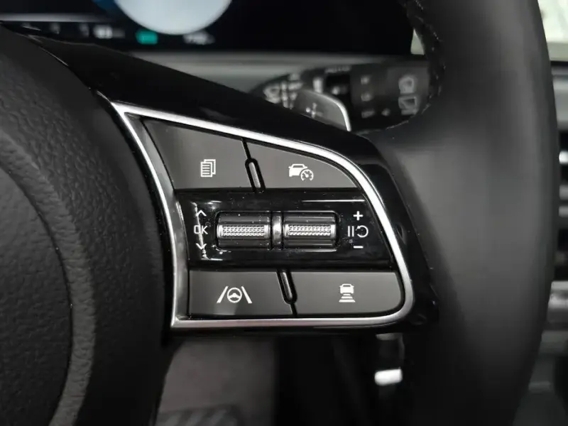 2025 Kia Seltos с пробегом 7 702 км