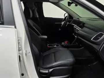 2023 Kia Seltos с пробегом 48 934 км