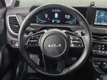 2023 Kia Seltos с пробегом 48 934 км