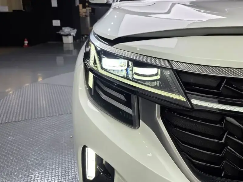 2023 Kia Seltos с пробегом 48 934 км