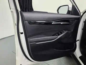 2023 Kia Seltos с пробегом 48 934 км