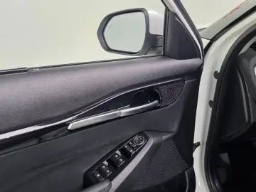 2023 Kia Seltos с пробегом 48 934 км