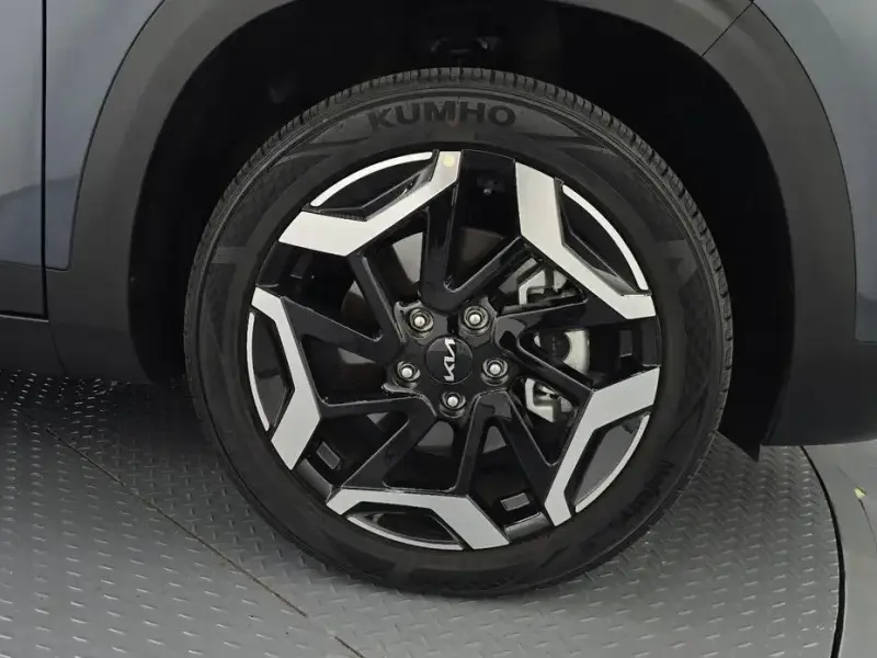 2025 Kia Seltos с пробегом 6 960 км