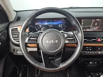 2023 Kia Seltos с пробегом 72 742 км