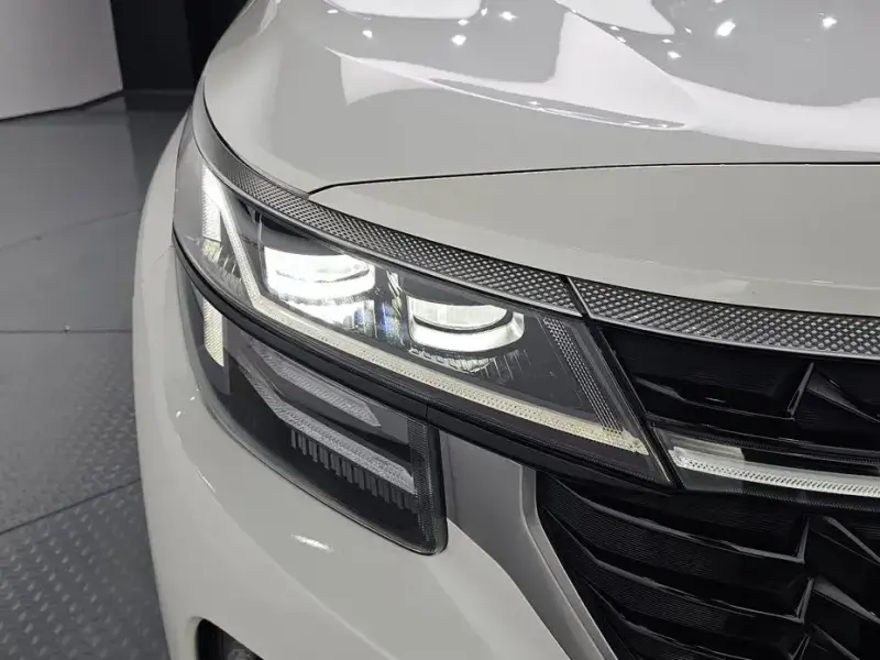 2023 Kia Seltos с пробегом 72 742 км