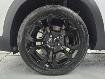 2024 Kia Seltos с пробегом 26 239 км