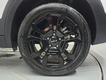 2024 Kia Seltos с пробегом 26 239 км