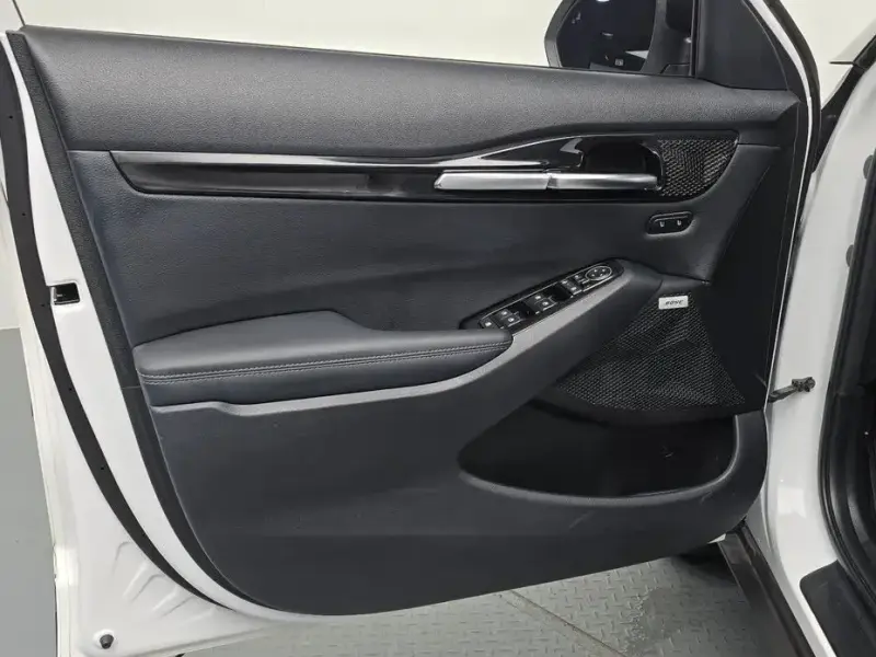 2024 Kia Seltos с пробегом 26 239 км