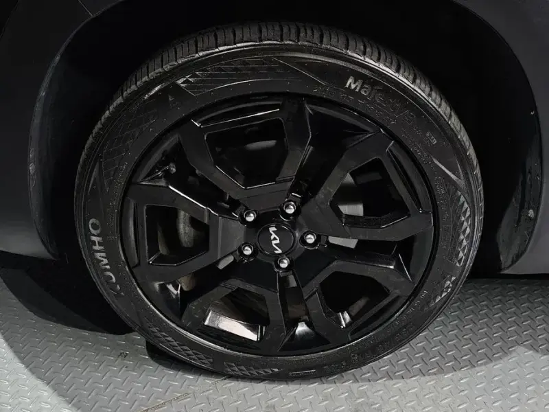 2024 Kia Seltos с пробегом 21 555 км