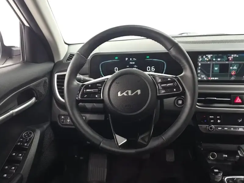 2024 Kia Seltos с пробегом 42 854 км
