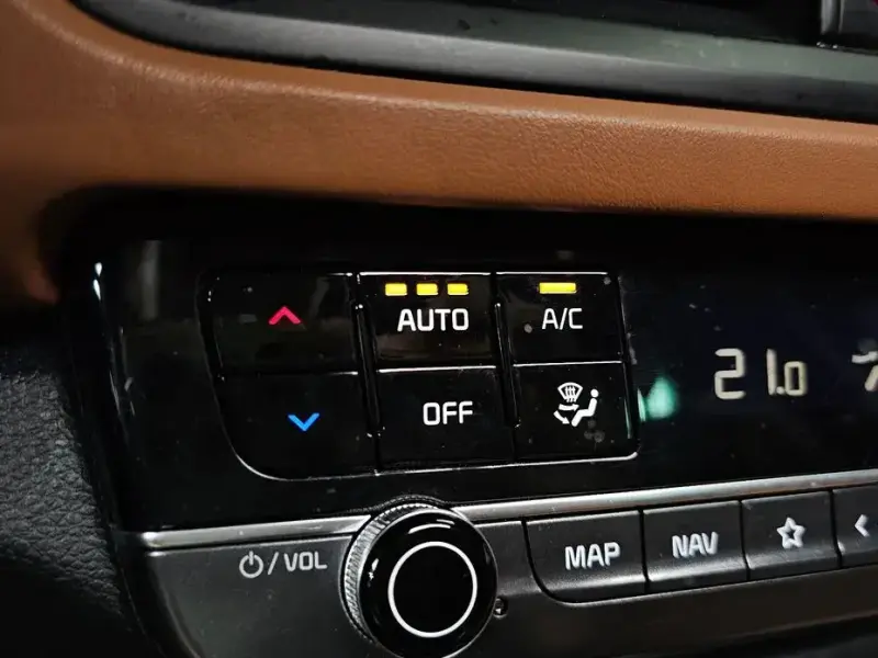 2024 Kia Seltos с пробегом 21 555 км