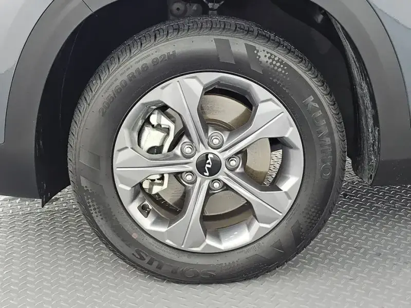 2025 Kia Seltos с пробегом 17 622 км