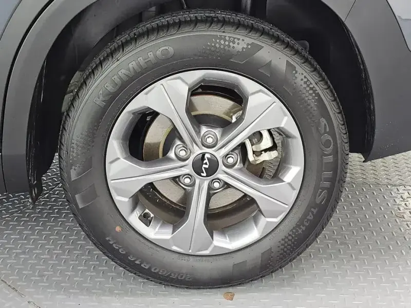 2025 Kia Seltos с пробегом 17 622 км