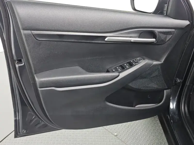 2025 Kia Seltos с пробегом 17 622 км