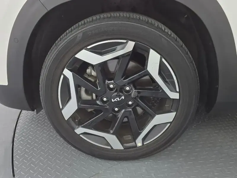 2023 Kia Seltos с пробегом 44 443 км