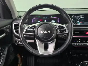 2023 Kia Seltos с пробегом 67 409 км