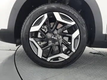 2025 Kia Seltos с пробегом 10 847 км