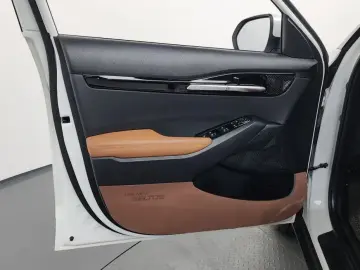 2025 Kia Seltos с пробегом 10 847 км