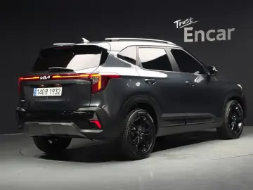 2023 Kia Seltos с пробегом 15 570 км