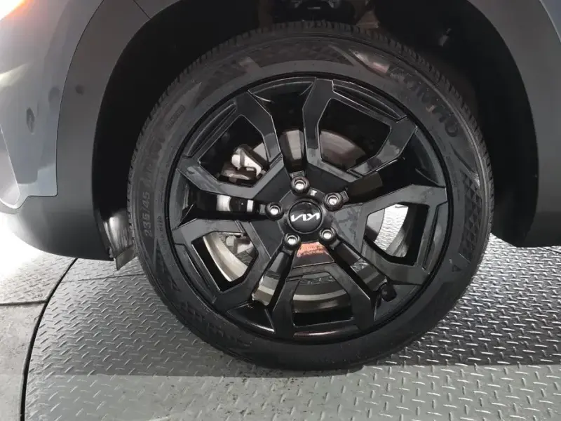 2023 Kia Seltos с пробегом 15 570 км