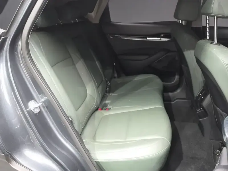 2023 Kia Seltos с пробегом 15 570 км
