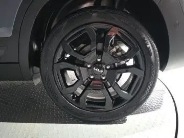 2023 Kia Seltos с пробегом 15 570 км