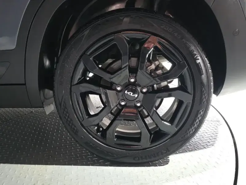 2023 Kia Seltos с пробегом 15 570 км