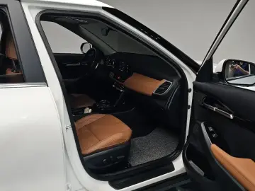 2025 Kia Seltos с пробегом 3 994 км