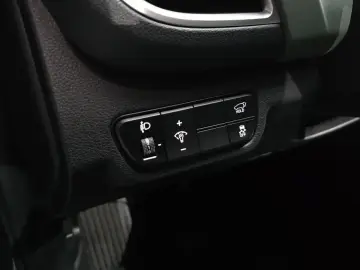 2023 Kia Seltos с пробегом 15 570 км