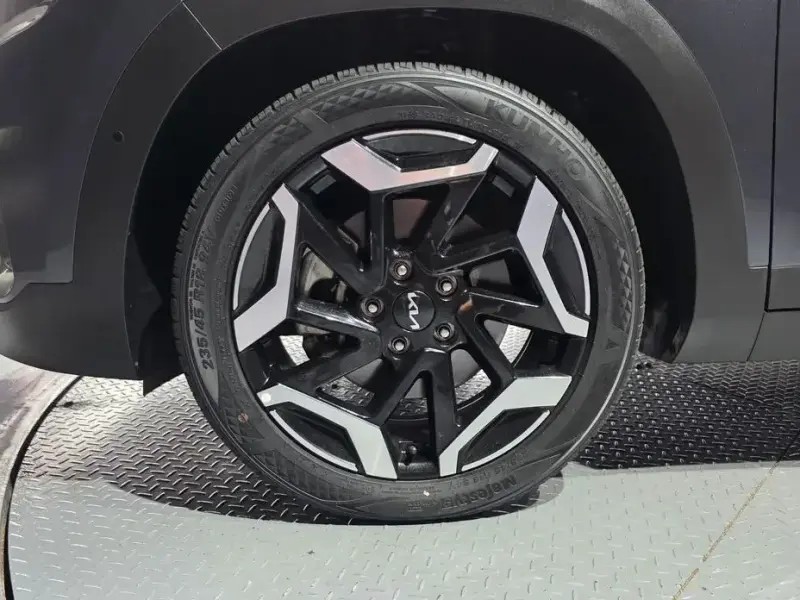 2023 Kia Seltos с пробегом 34 317 км