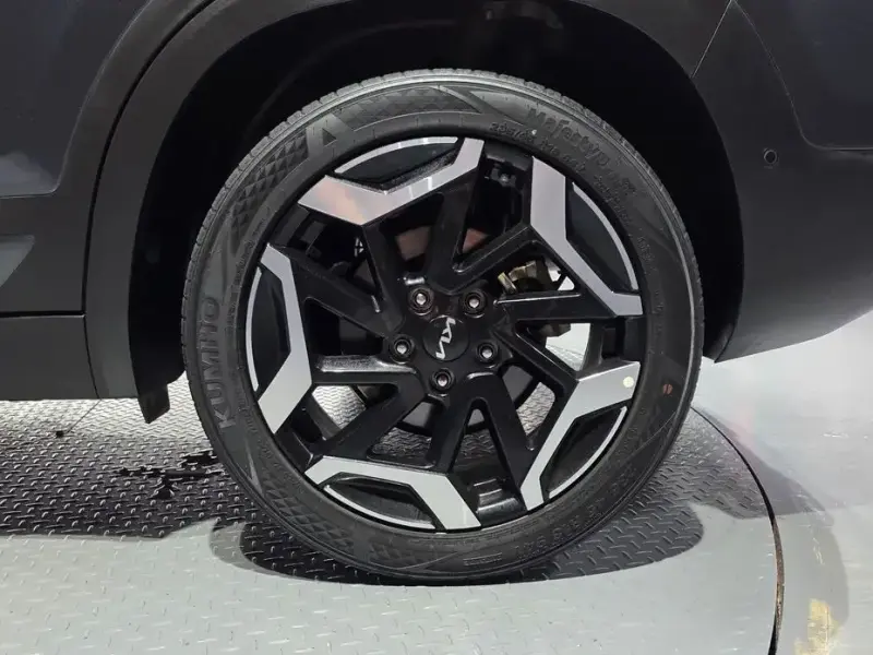 2023 Kia Seltos с пробегом 34 317 км