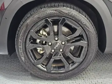 2024 Kia Seltos с пробегом 23 020 км