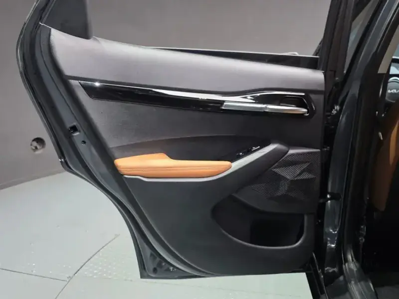 2023 Kia Seltos с пробегом 34 317 км