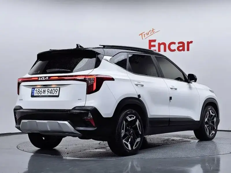 2024 Kia Seltos с пробегом 8 439 км