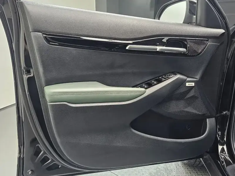 2024 Kia Seltos с пробегом 23 020 км